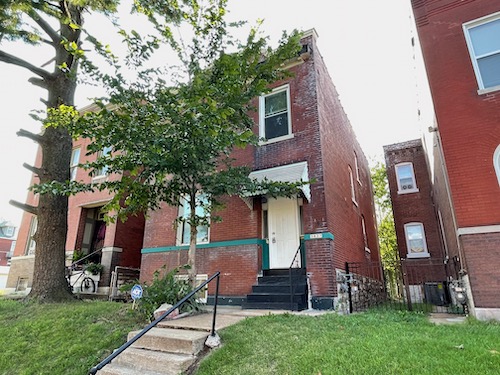 3837 Minnesota Ave</br> St Louis, MO 63118